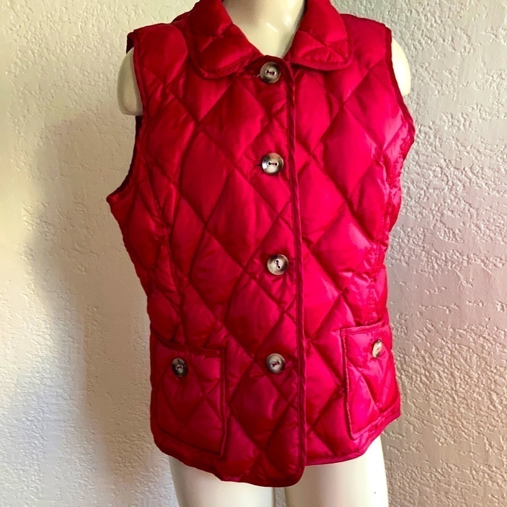 TALBOTS dark red 90% guck down quilted pocketed / collared vest. Large
